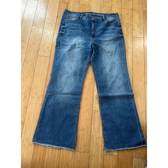 NWT Wallflower Super High Rise Flare Jeans Sz. 18 - Picture 2 of 7